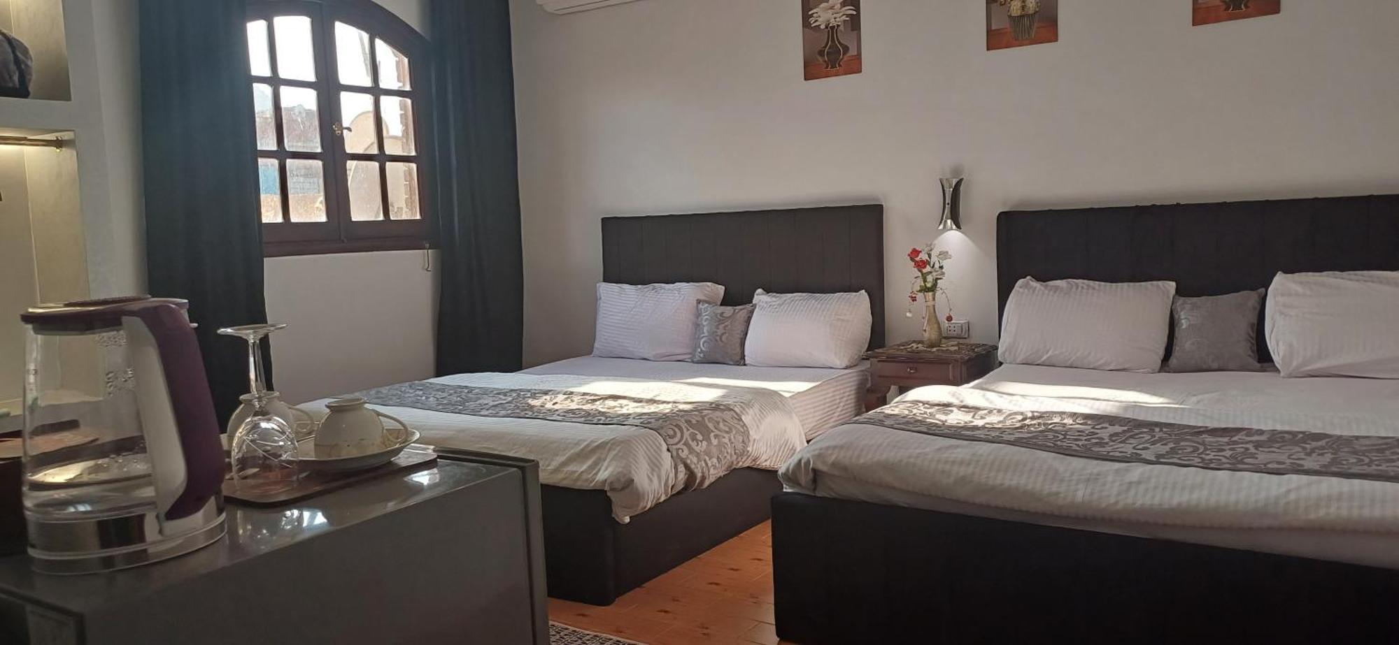 Pyramids Kingdom - Guest House Kafret el-Gabal 外观 照片